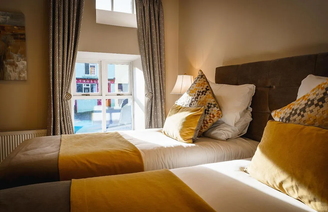 Kingston'S Townhouse-1